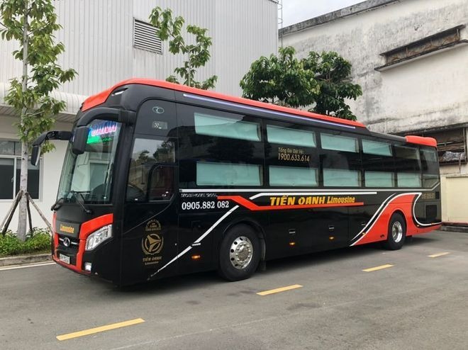 Xe Tiến Oanh Bên hông xe Giường nằm VIP Limousine