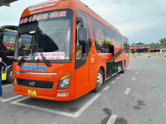 Xe Lovabus Mặt trước xe Giường nằm 42 chỗ