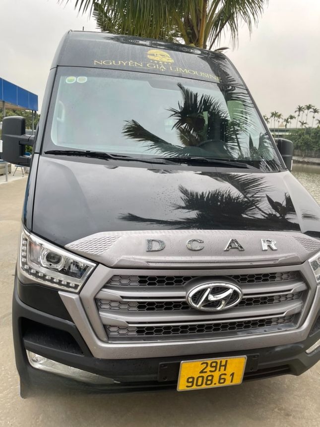 Xe Nguyễn Gia Limousine (Hải Phòng) Mặt trước xe Limousine 11 chỗ