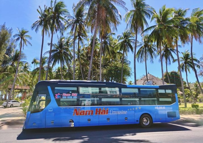Xe Nam Hải Limousine Bên hông xe Limousine 34 giường