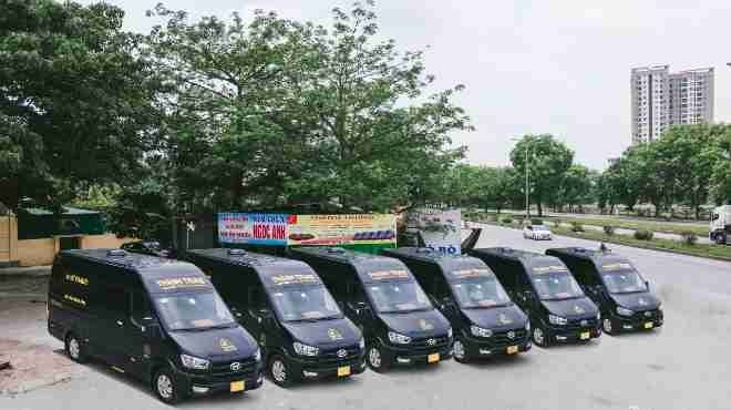 Xe Thành Trung Limousine  Mặt trước xe 