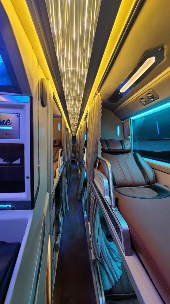 Xe Queen Cafe (Cam Ranh) Giường nằm Tiện ích Nội thất Limousine 32 chỗ
