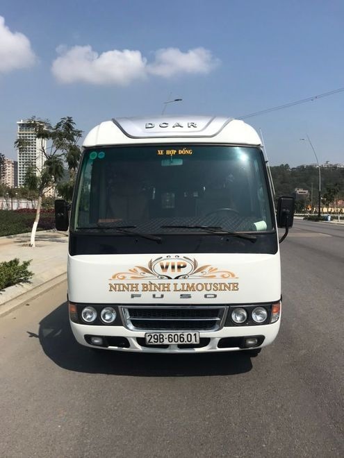 Xe Ninh Bình Limousine Mặt trước xe Limousine 19 chỗ