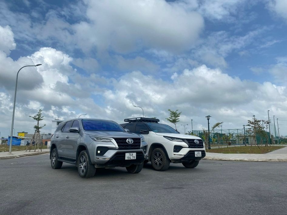 Xe Minh Nguyên Mặt trước xe Ghế ngồi 7 chỗ 