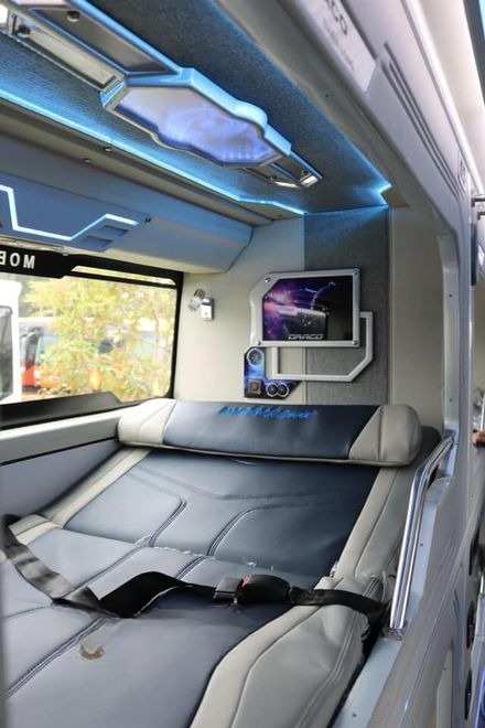 Xe Tuấn Hiệp Nội thất Giường nằm Limousine giường phòng 22 chỗ