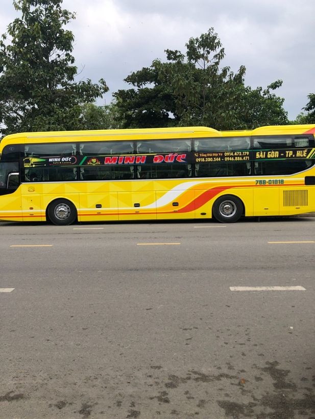 Xe Minh Đức - Trung Thảo  Bên hông xe Giường nằm 38 chỗ