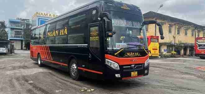 Xe Ngàn Hà (Bình Định) Mặt trước xe Bên hông xe 