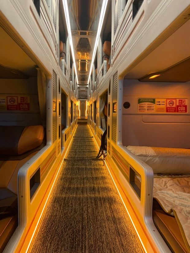 Xe Bus365 Giường nằm Tiện ích Nội thất Limousine 24 phòng đôi