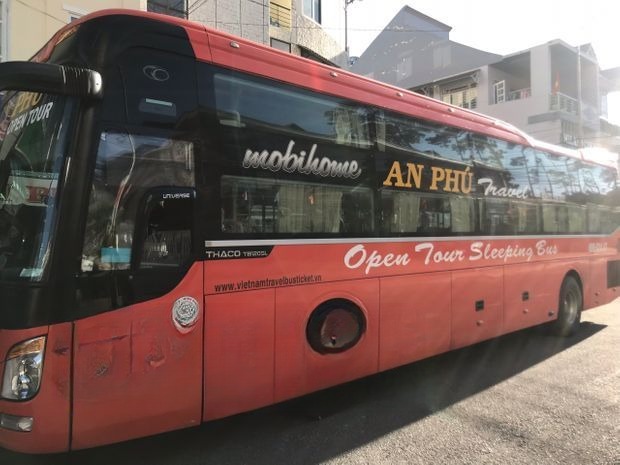 Xe An Phú Travel (Đà Lạt) Bên hông xe Giường nằm 40 chỗ