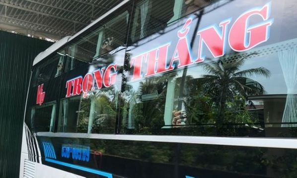Xe Trọng Thắng Bên hông xe 