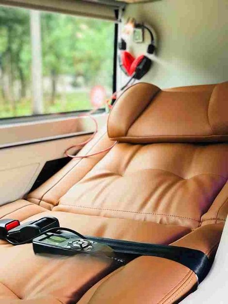 Xe Thuận Tiến Tiện ích Nội thất Limousine 22 giường