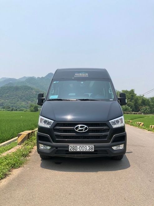 Thai Travel Bus