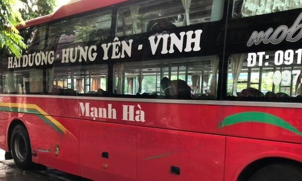 Xe Mạnh Hà (Vinh) Bên hông xe Giường nằm 44 chỗ
