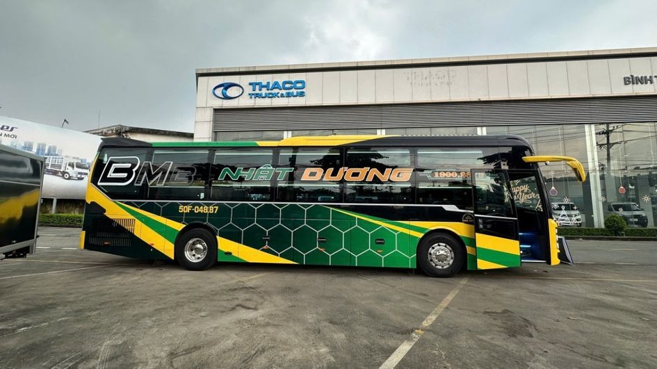 Xe Nhật Dương - Bình Minh Bus Bên hông xe Limousine phòng 22 đôi (WC)