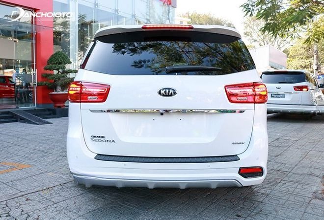 Xe Hanoi Limo Mặt sau xe 