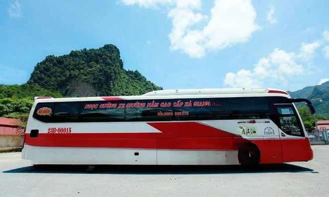 Xe Ngọc Cường Bên hông xe Giường nằm 40 chỗ