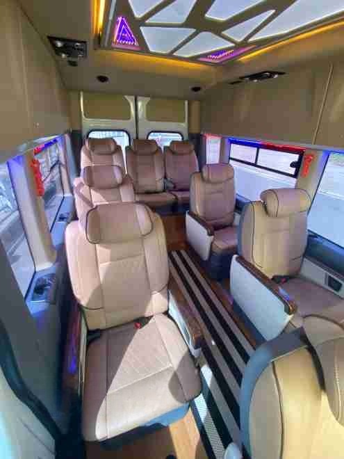 Xe NASA Travel Nội thất Limousine ghế ngồi 10 chỗ