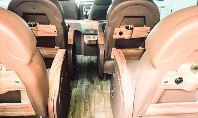 Xe Tân Quang Dũng Limousine Ghế ngồi Nội thất Limousine 9 chỗ VIP