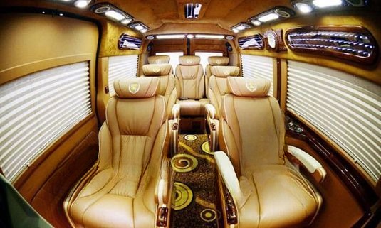 Xe Lovabus Ghế ngồi Nội thất Limousine 9 chỗ
