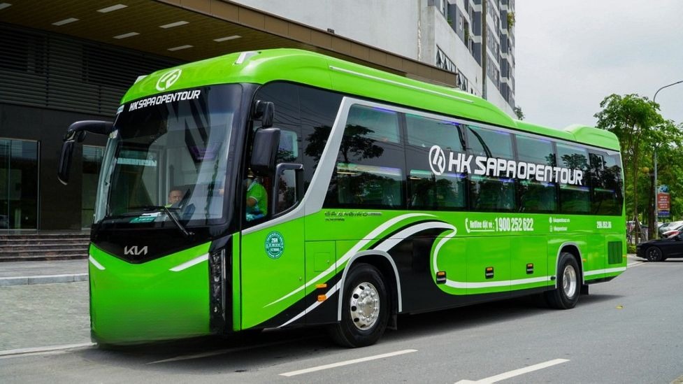 Xe HK Open Tour Mặt trước xe Limousine giường phòng 24 chỗ