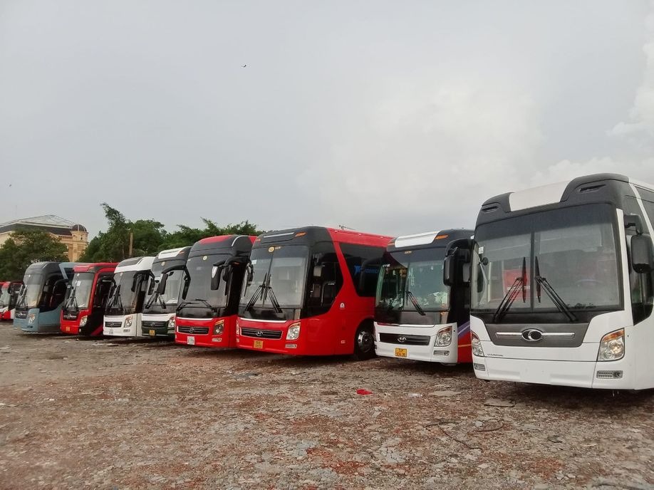 Xe Kim Liên ( An Giang ) Mặt trước xe Bên hông xe Giường nằm 43 chỗ
