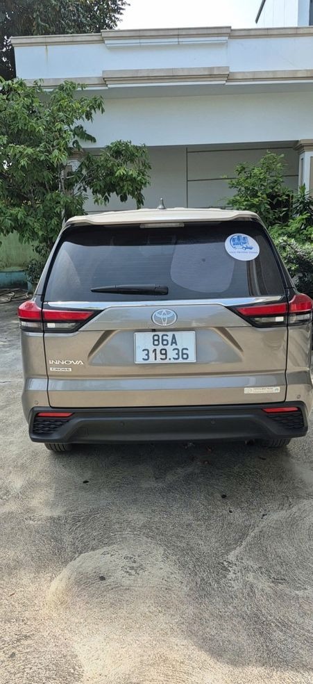 Xe Thái Trường Thịnh Mặt sau xe Ghế ngồi 7 chỗ