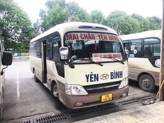 Xe Yên Bình (Mai Châu) Bên hông xe Ghế ngồi 29 chỗ
