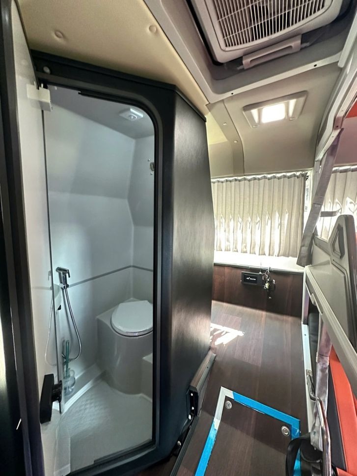 Xe Nhật Dương - Bình Minh Bus Tiện ích Limousine 22 Phòng Đôi Luxury (WC)
