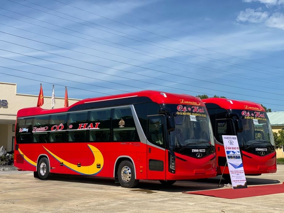 Xe Cô Hai Mặt trước xe Bên hông xe Limousine 24 phòng