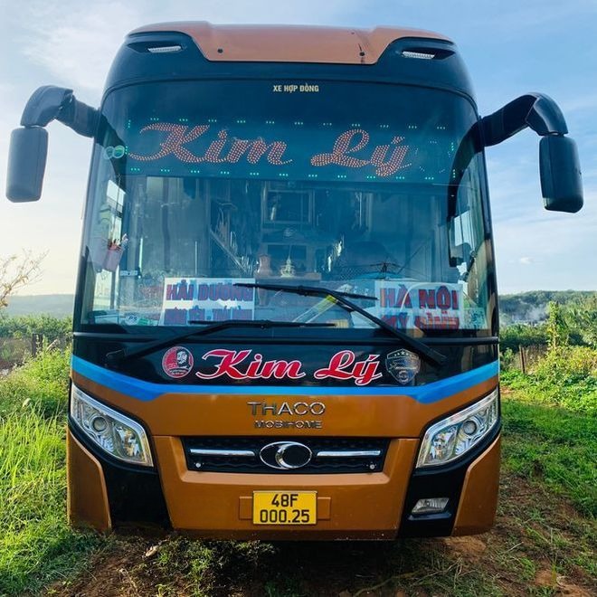 Xe Kim Lý (Quảng Ninh) Mặt trước xe Limousine 34 Phòng