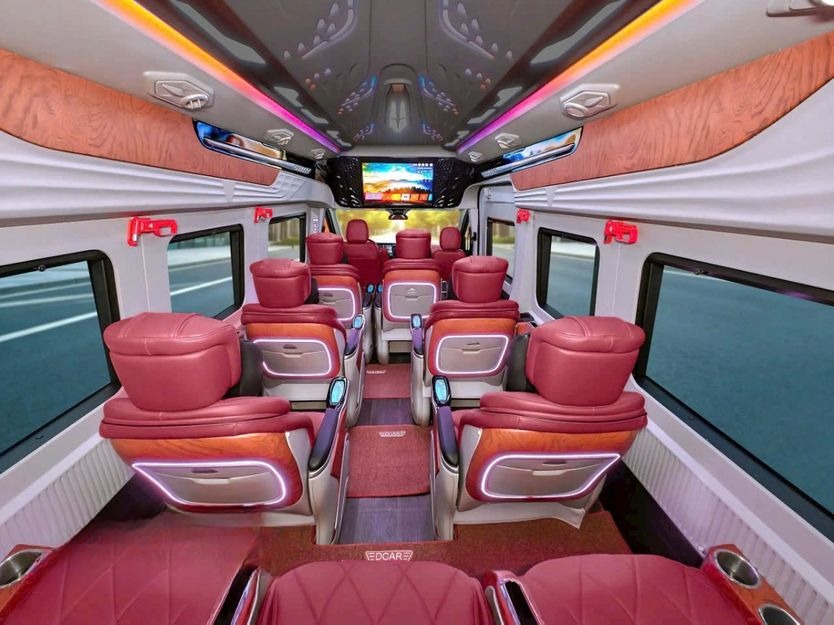 Xe Thanh Lịch Tiện ích Nội thất Limousine 12 chỗ