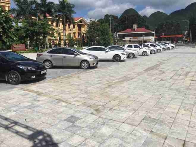 Xe Taxi Hà Sơn BS Mặt trước xe Taxi 4 chỗ