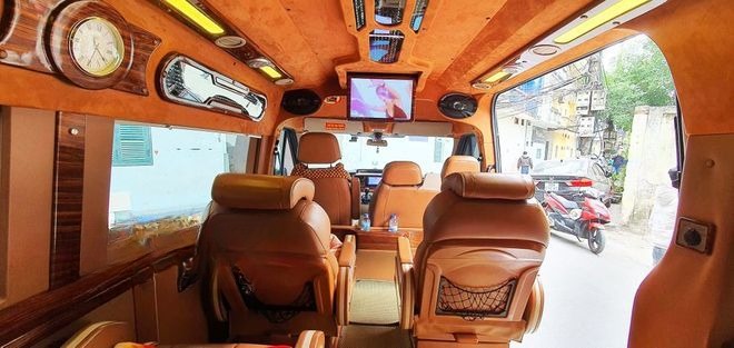 Xe Mộc Châu Limousine Tiện ích Limousine 9 chỗ