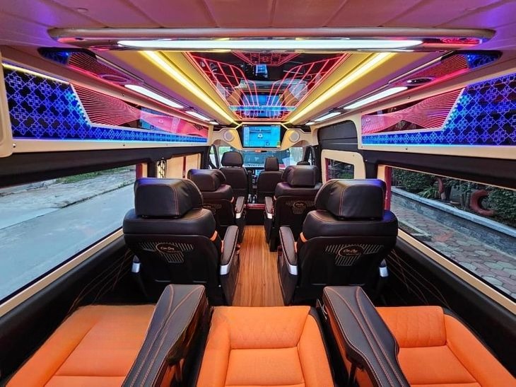 Xe Cửa Ông Limousine Tiện ích Nội thất 