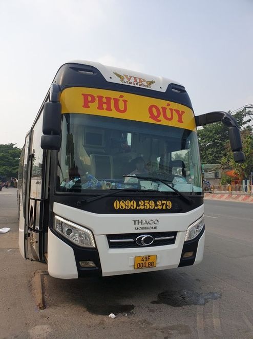 Xe Phú Quý Buslines Mặt trước xe Giường nằm 46 chỗ