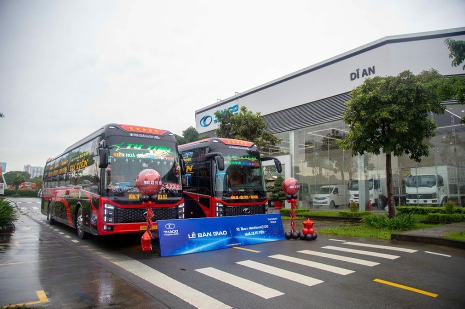 Xe Tư Tiến Mặt trước xe 