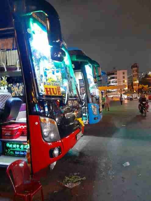 Xe Phi Long (Bảo Trân) Mặt trước xe Bên hông xe Giường nằm 43 chỗ