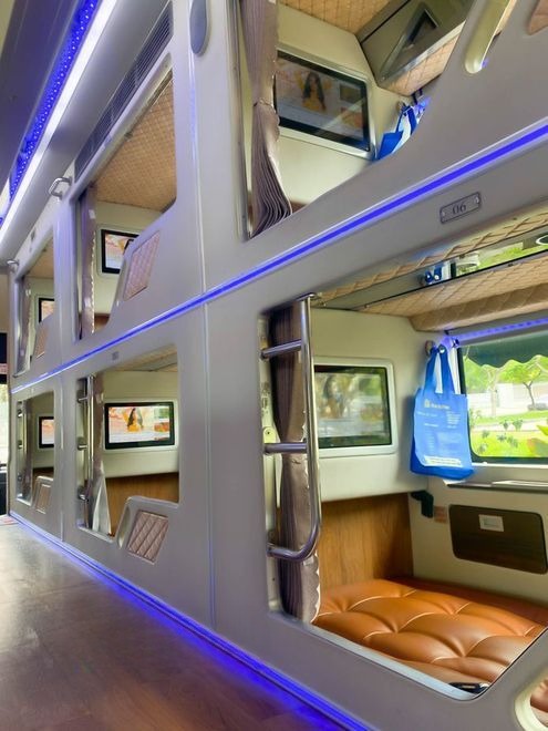 Xe Xe Nhà Nội thất Limousine giường phòng 20 chỗ (WC)