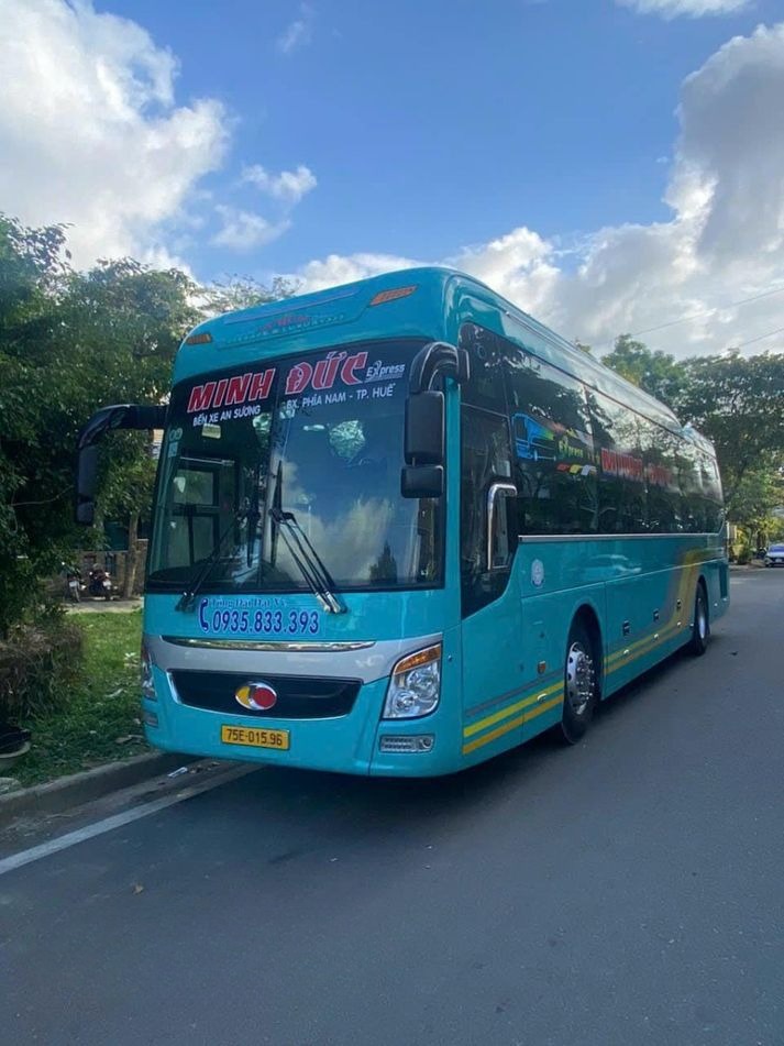 Xe Minh Đức (Nam Định) Mặt trước xe Bên hông xe Ghế ngồi 29 chỗ
