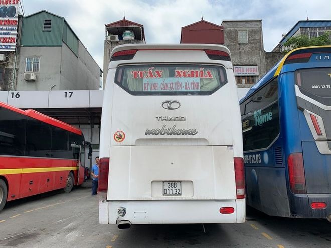 Xe Tuấn Nghĩa Mặt sau xe 