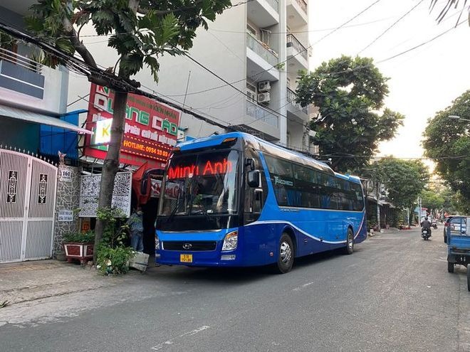 Xe Lovabus Bên hông xe Giường Nằm 44 chỗ