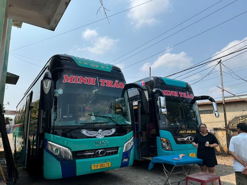 Xe Cao Nguyên (Buôn Ma Thuột) Mặt trước xe 