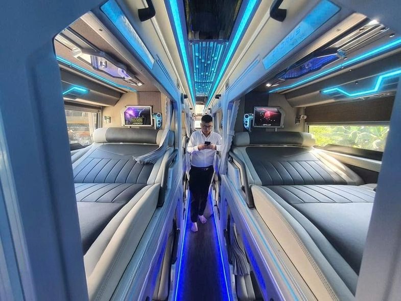 Xe Dũng Thịnh Travel Giường nằm Tiện ích Nội thất Limousine 24 cabin