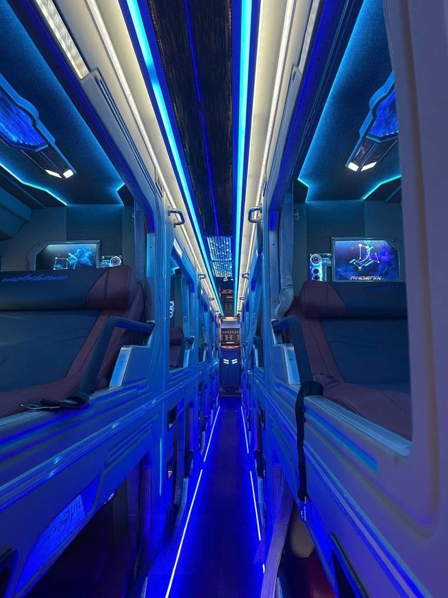 Xe Phi Hiệp Tiện ích Nội thất Limousine 24 phòng