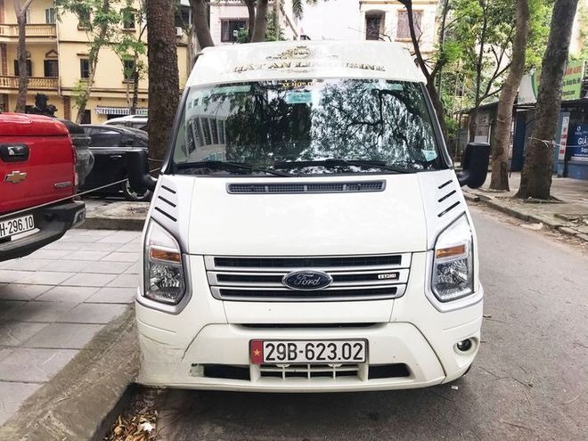 Xe Nhật An Limousine Mặt trước xe 