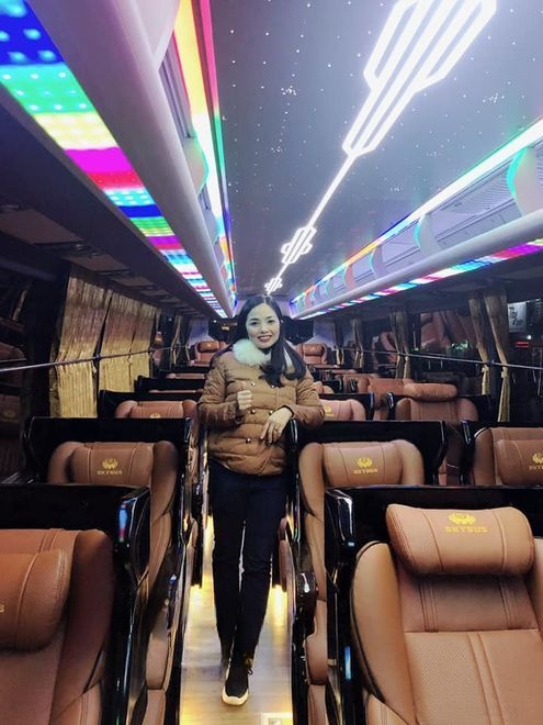 Xe Quang Nghị Nội thất Limousine 25 chỗ VIP