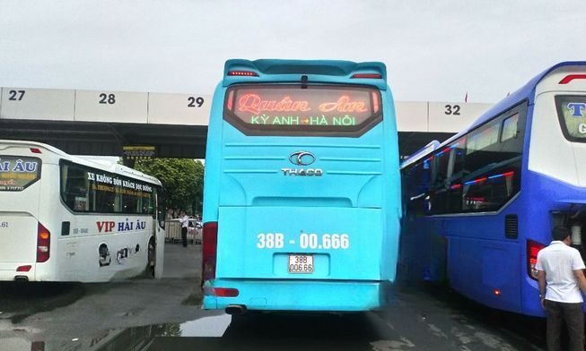 Xe Quân An Mặt sau xe Giường nằm 44 chỗ