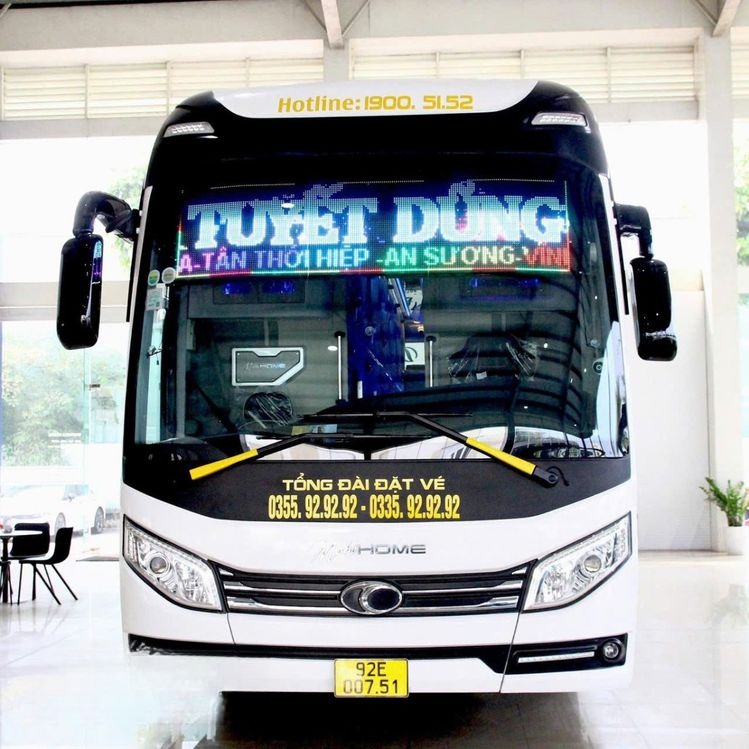 Xe Tuyết Dũng Mặt trước xe Limousine 34 phòng