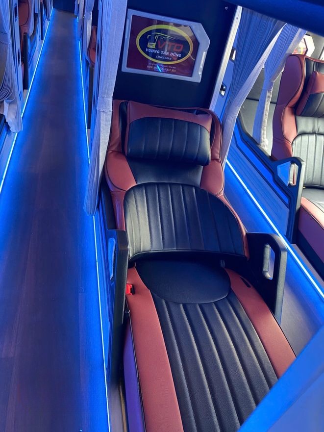 Xe Vương Tấn Dũng Giường nằm Limousine 34 Phòng