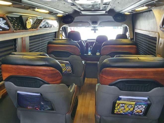 Xe Saco Travel Ghế ngồi Tiện ích Nội thất Ghế ngồi 16 chỗ